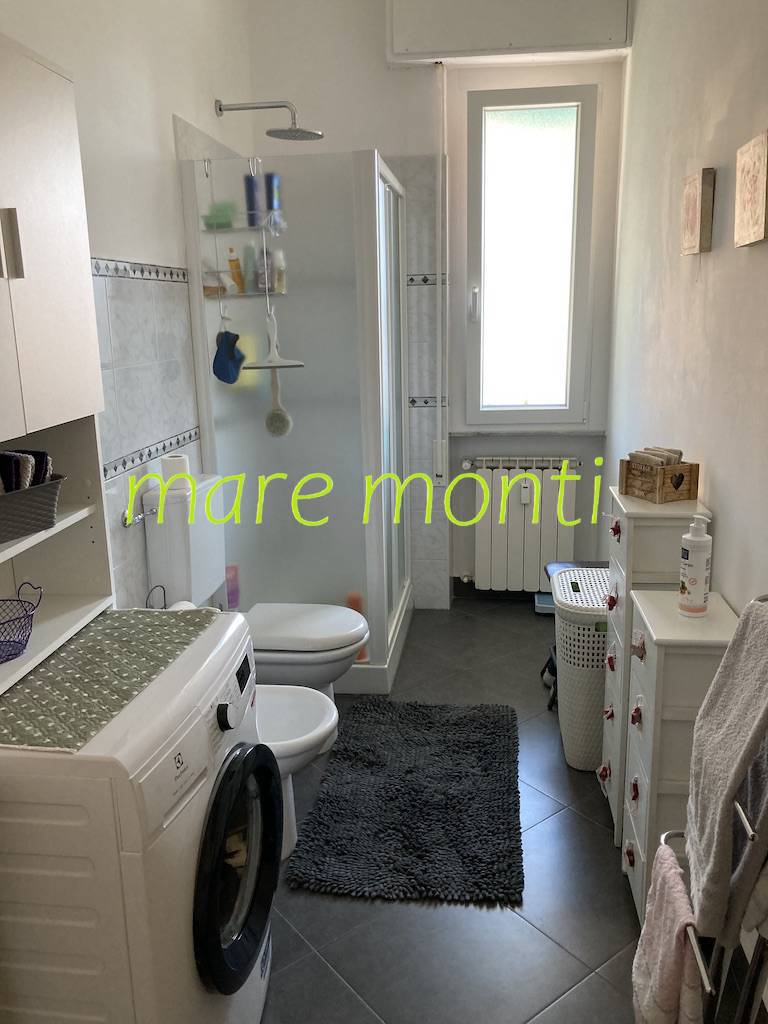 Appartamento in vendita a Savona, Via Mignone