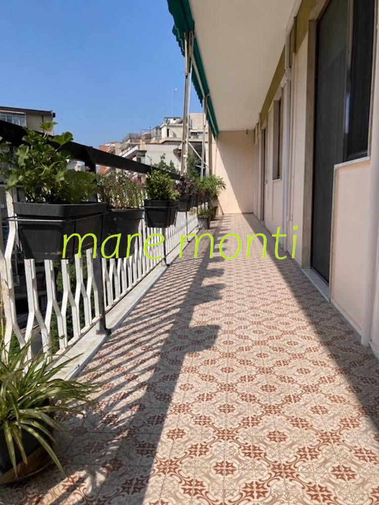 Appartamento in vendita a Savona, Via Mignone