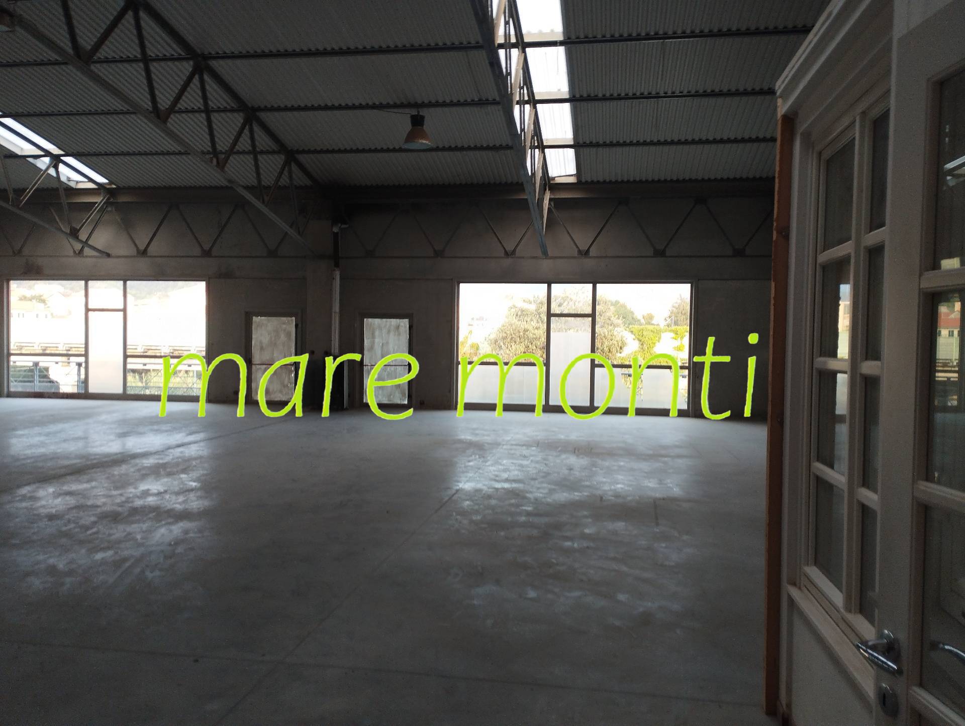 Capannone in affitto a Quiliano