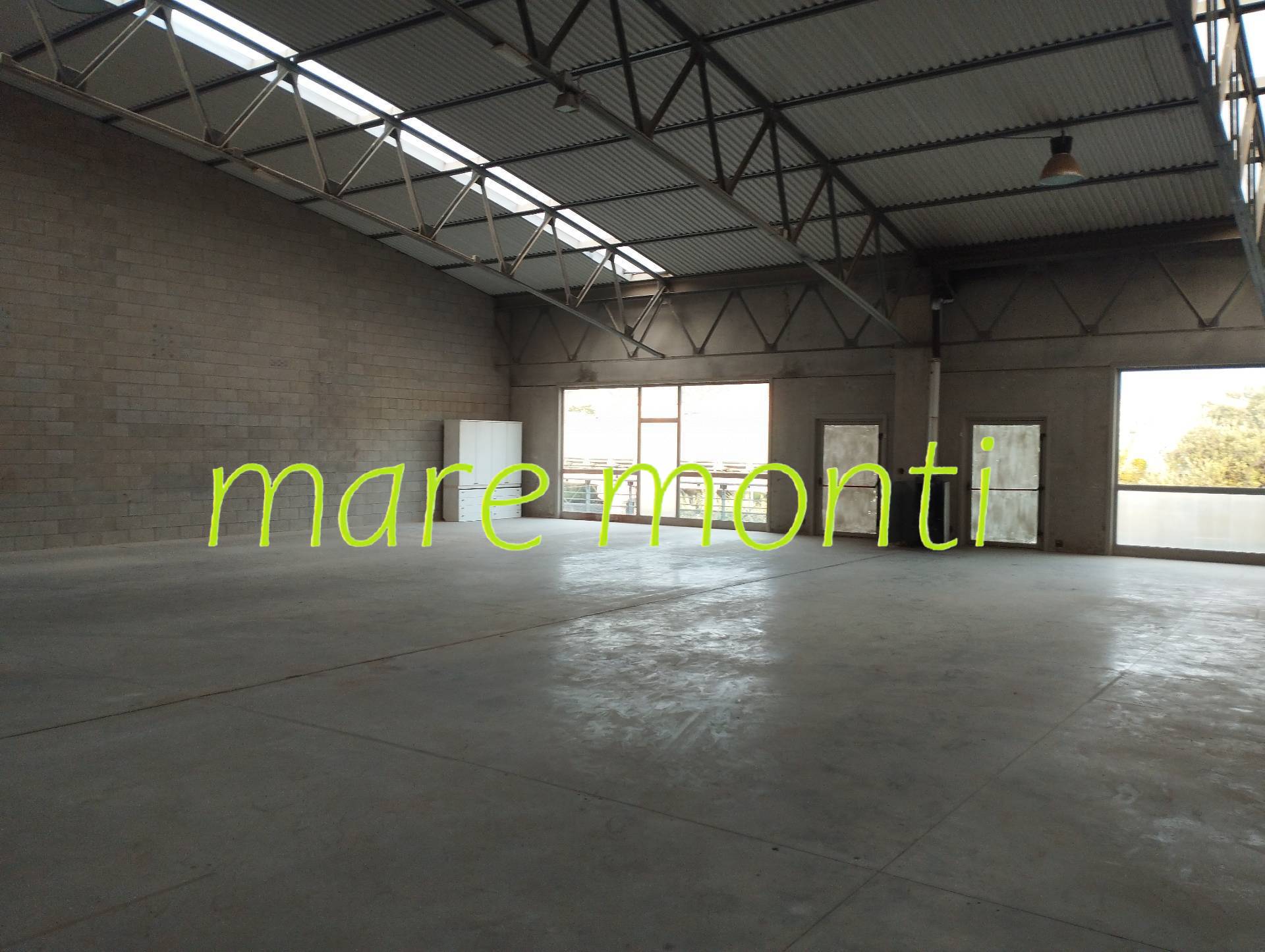 Capannone in affitto a Quiliano