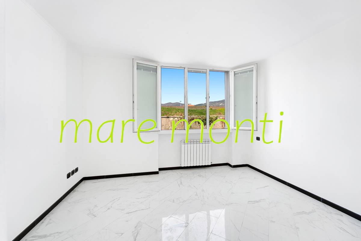 Appartamento in vendita a Savona, LeginoZinola