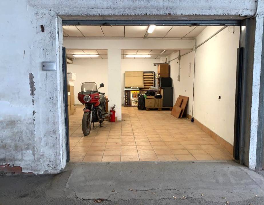 Box/Garage 50mq in vendita a Ciampino