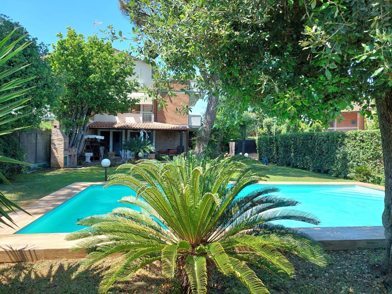Villa in vendita a Fiumicino, Fregene