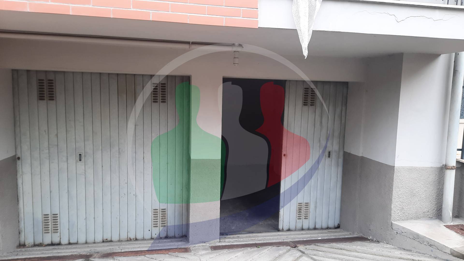 Box/Garage 24mq in vendita, Moncalieri san pietro