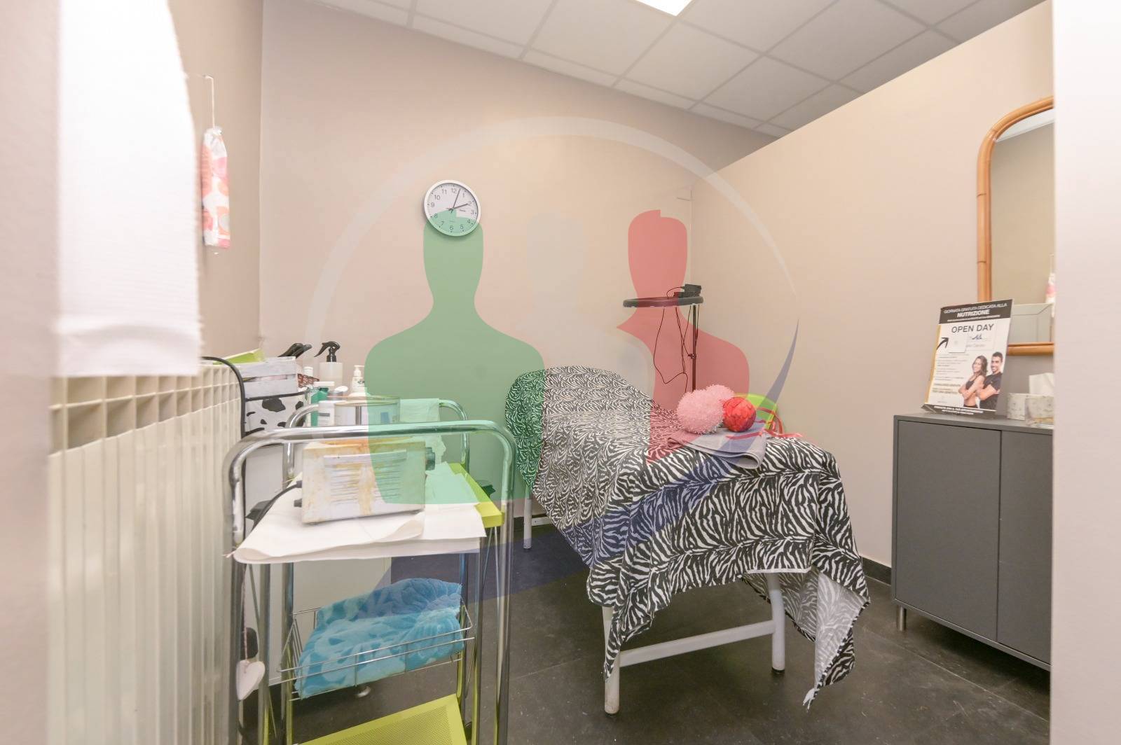 Negozio in vendita a Pont-Canavese