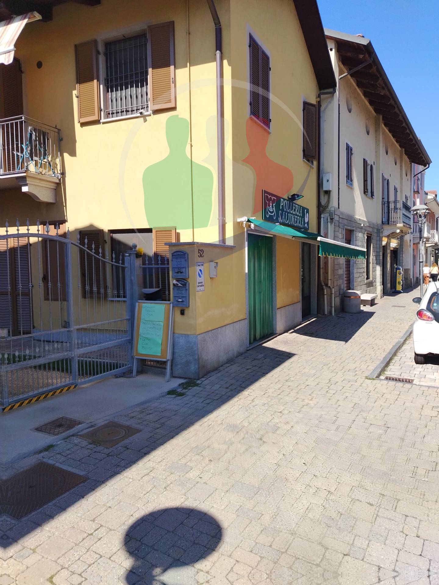Negozio in vendita a Vinovo, Centro