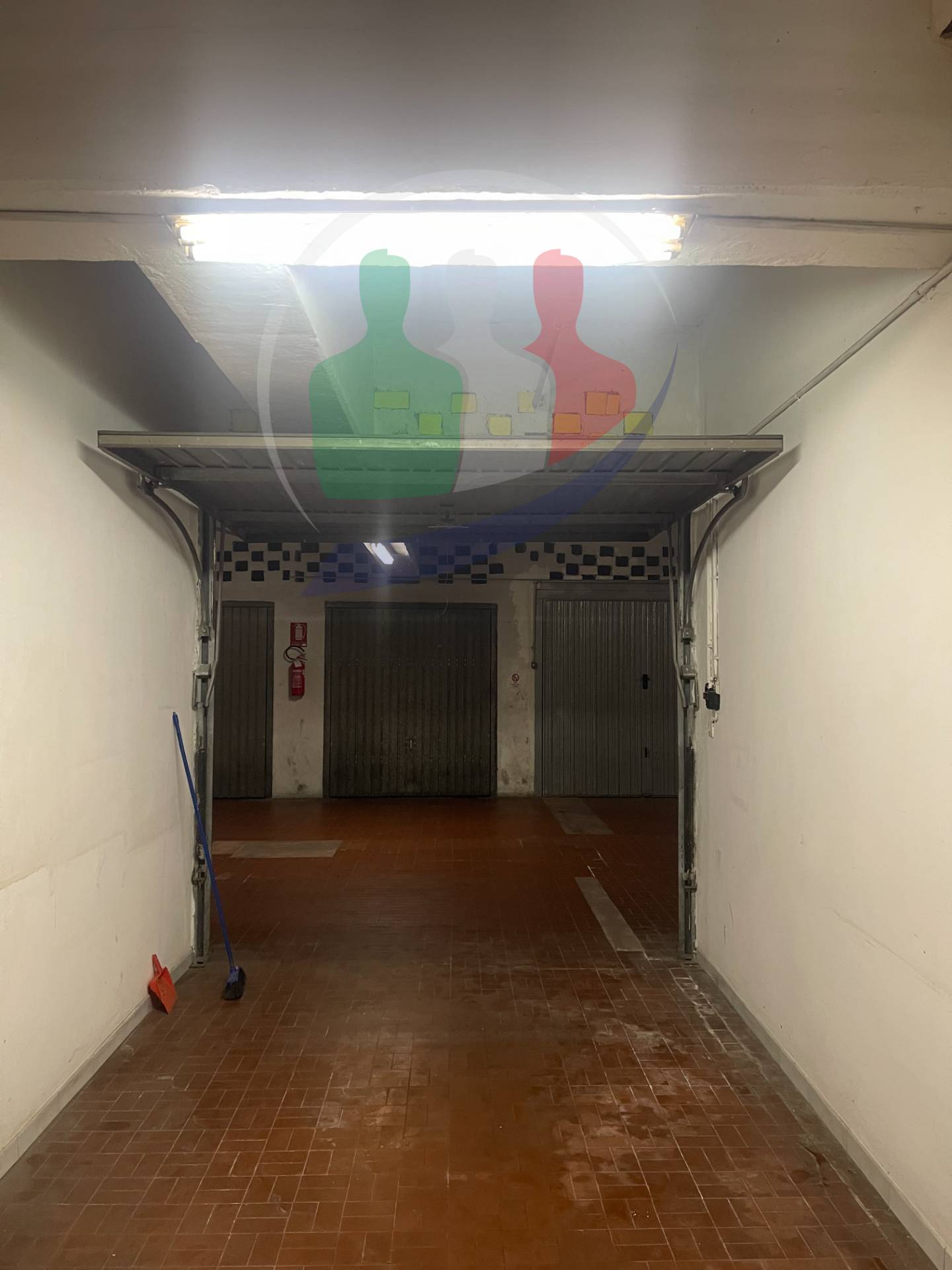 Box o garage in vendita a Torino, San Salvario