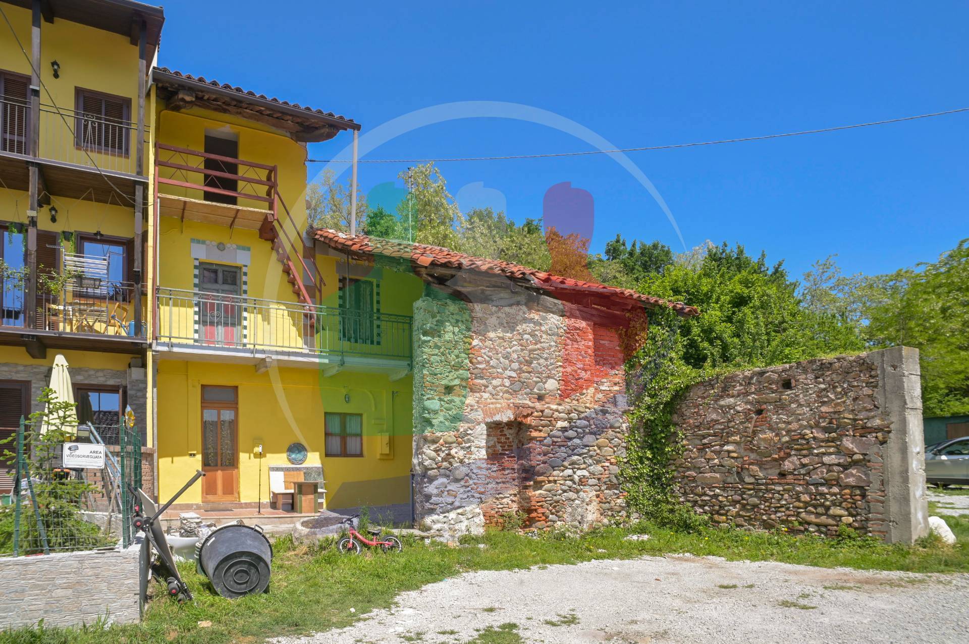 Cascina/Casale in vendita a Castellamonte, Spineto