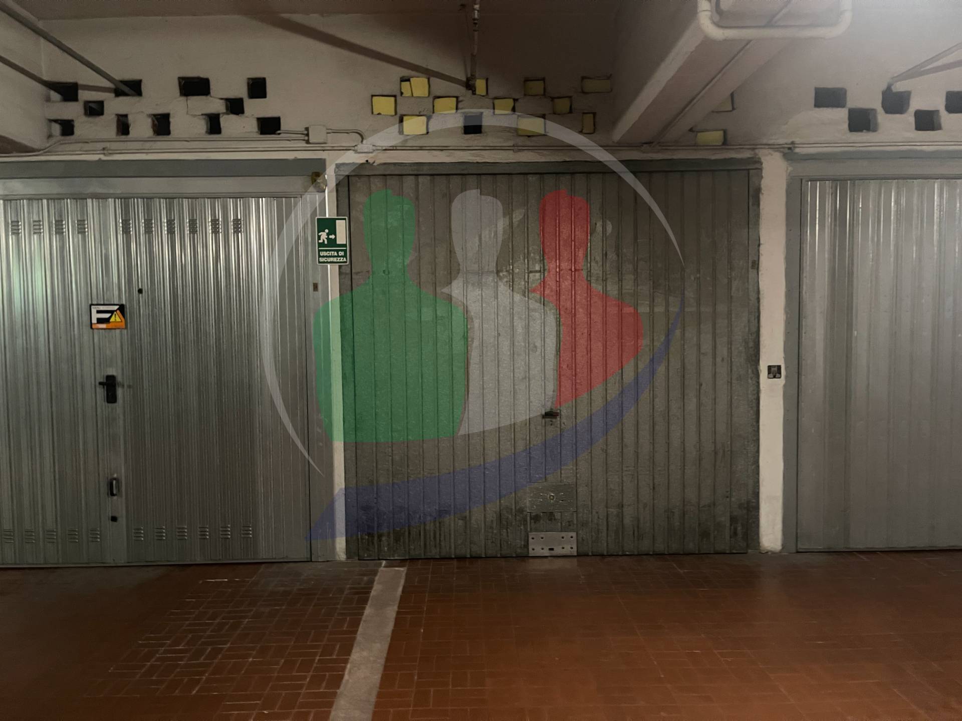 Box o garage in vendita a Torino, San Salvario