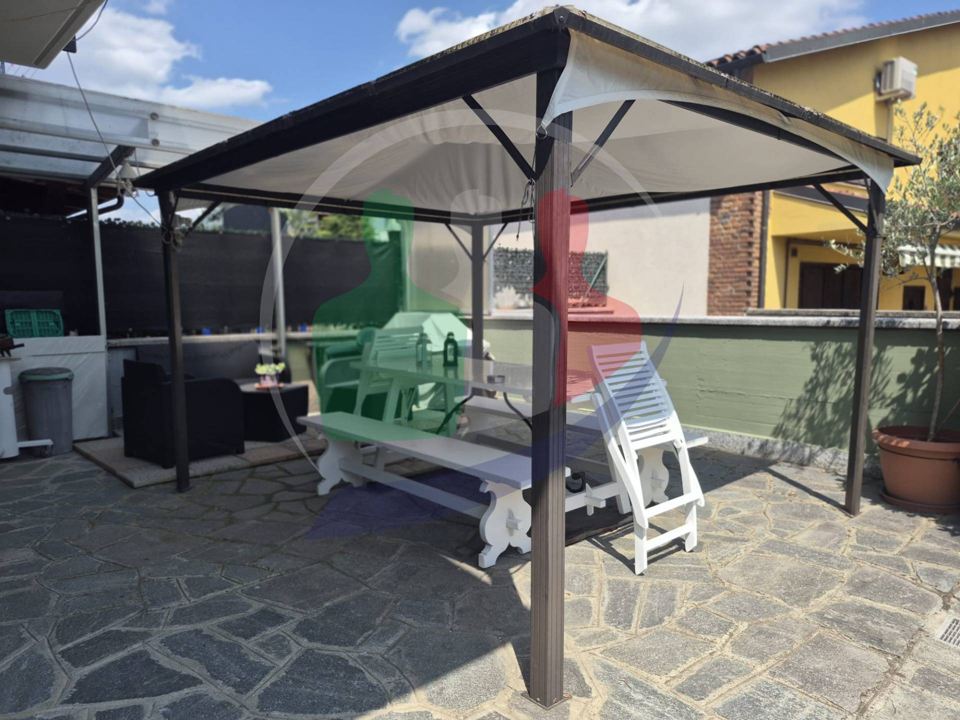 Porzione di villa in vendita a La Loggia