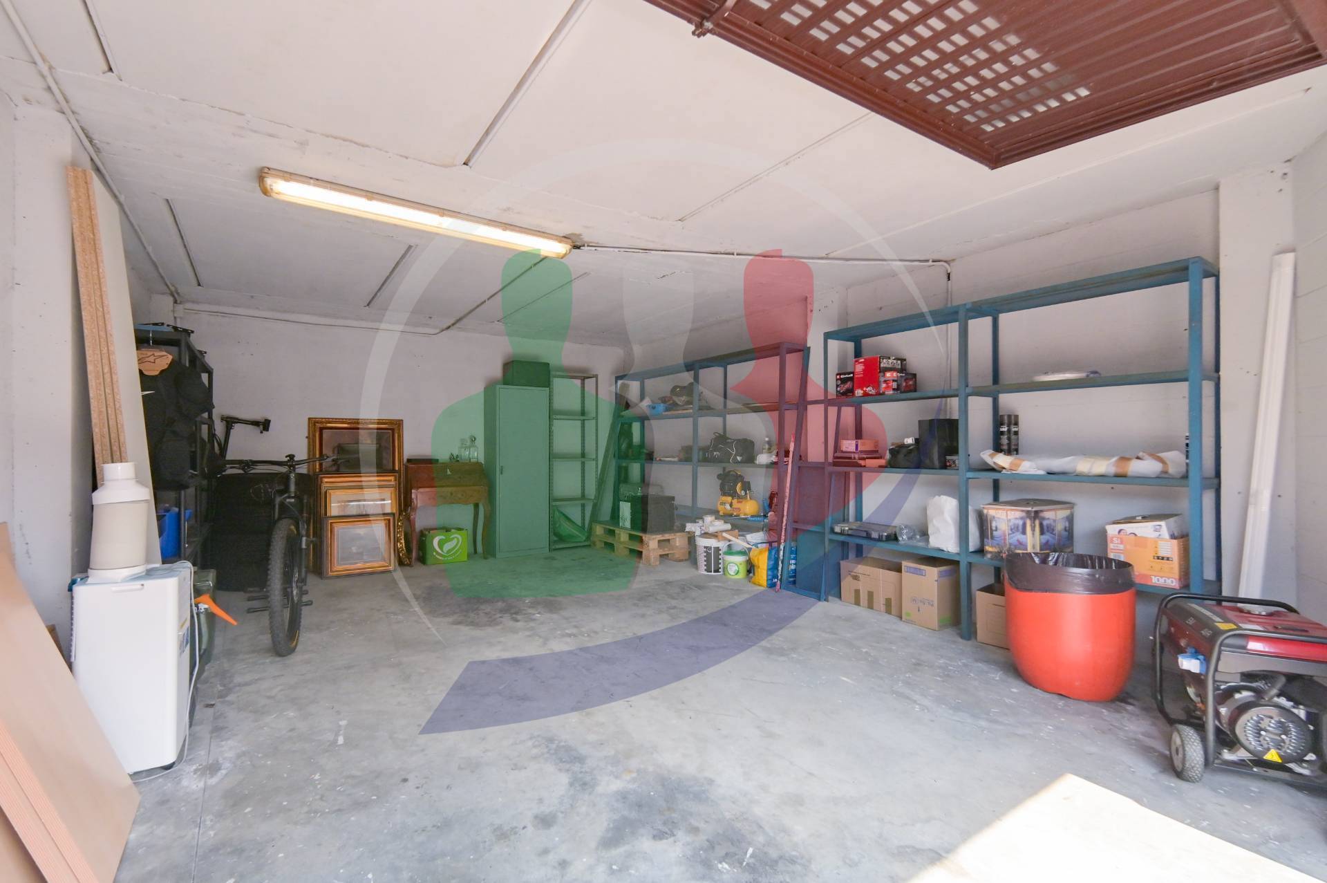 Garage/Box in vendita a Lein