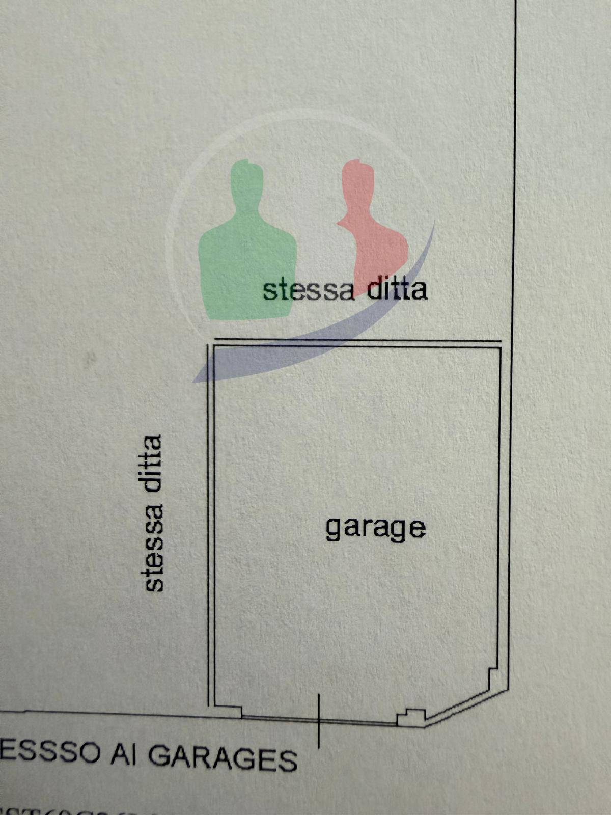 Garage/Box in vendita a Lein