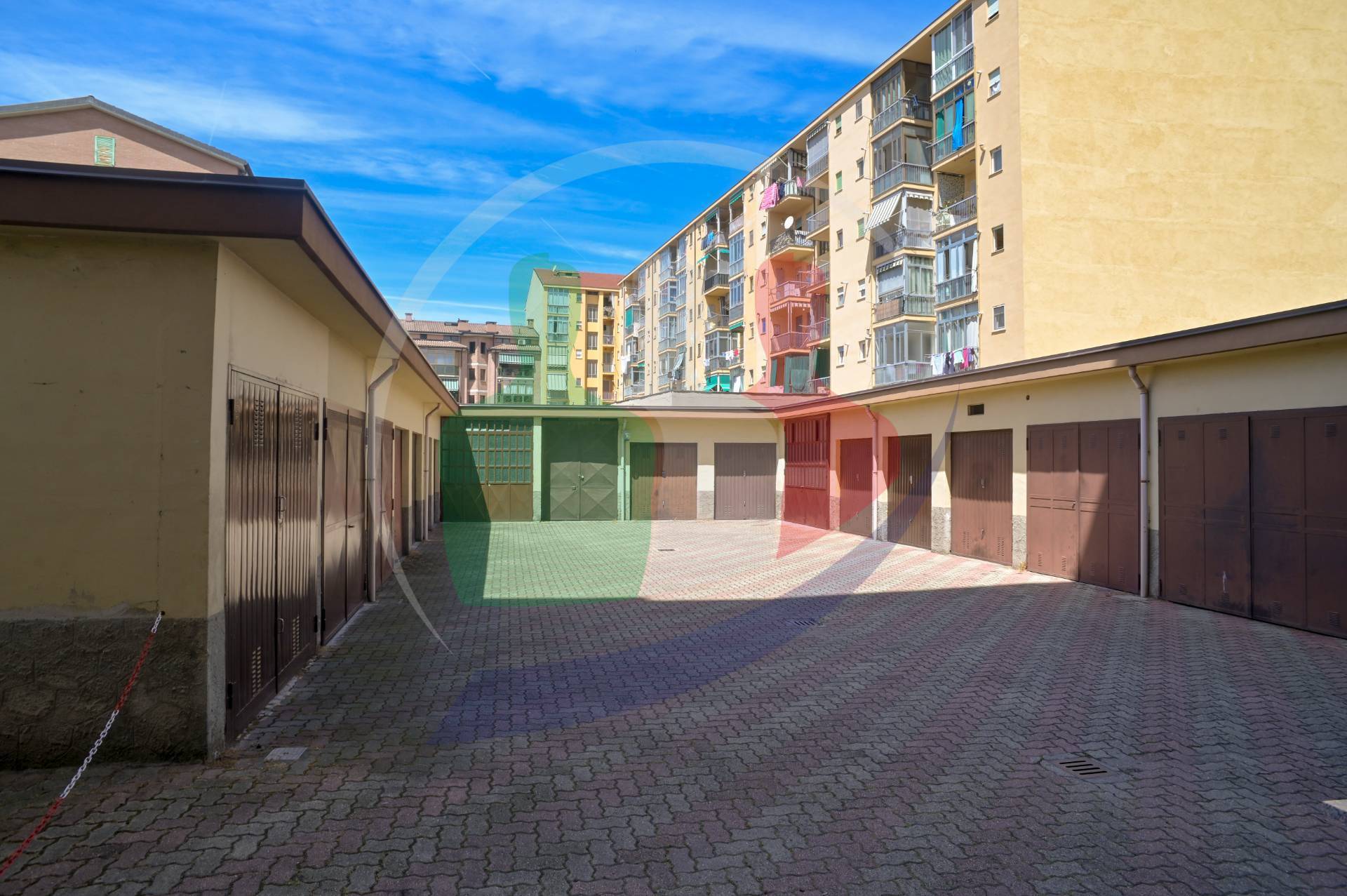 Box o garage in vendita a Nichelino