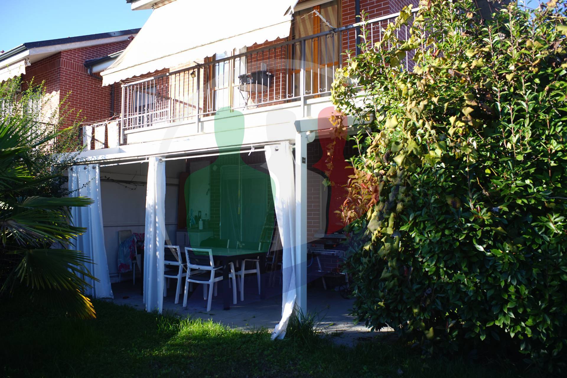 Villa in vendita a Moncalieri, Tetti Piatti