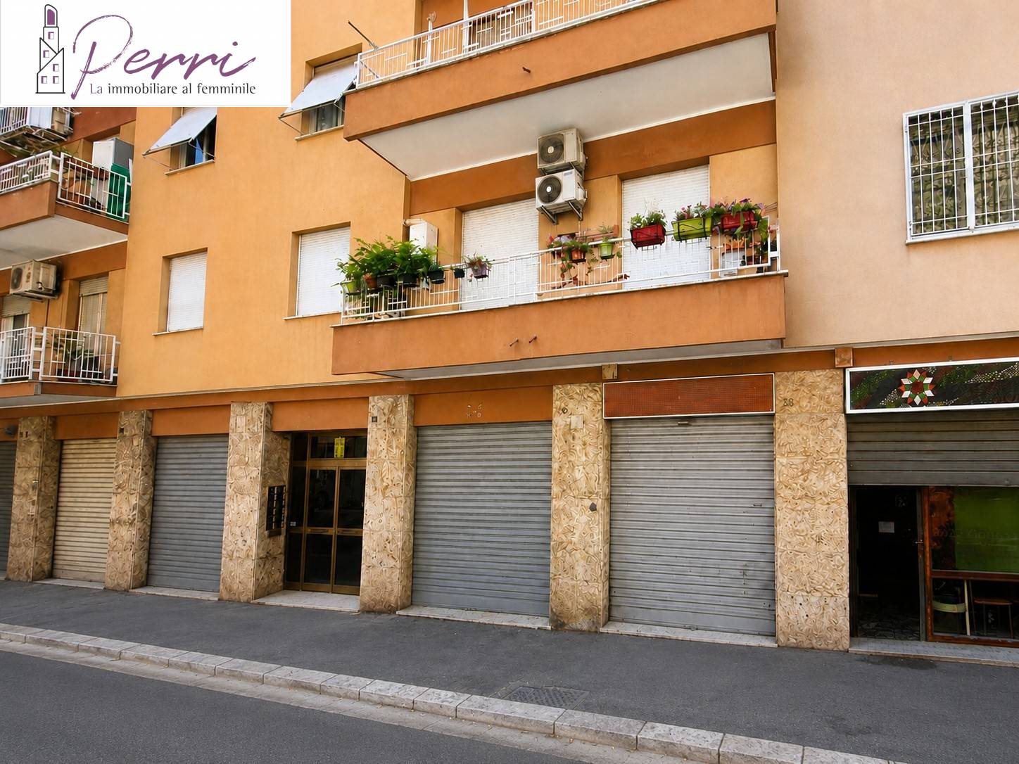 Locale commerciale in vendita a Roma
