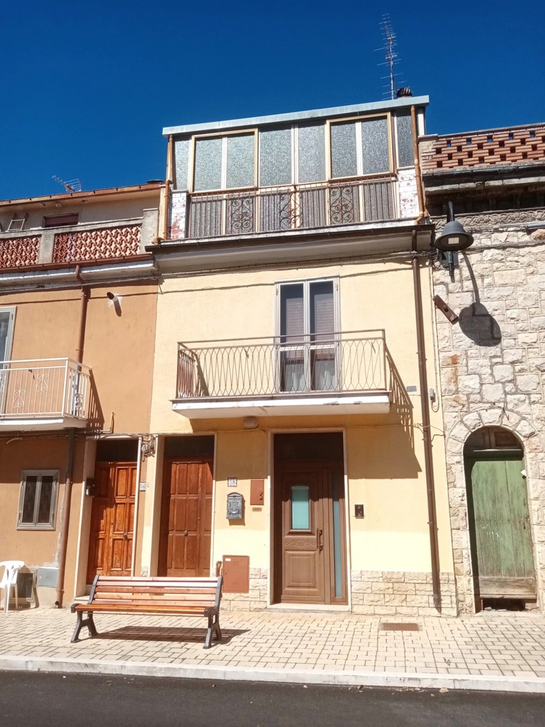 Casa indipendente con giardino a Toro