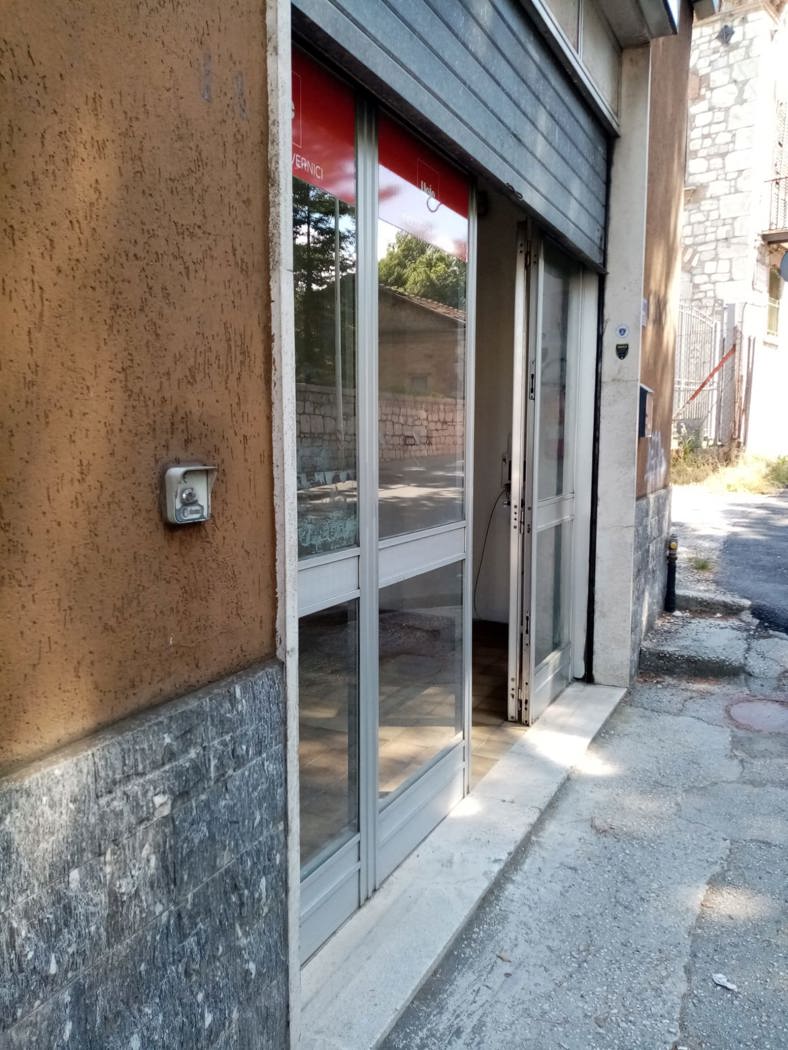 Negozio in affitto a Campobasso