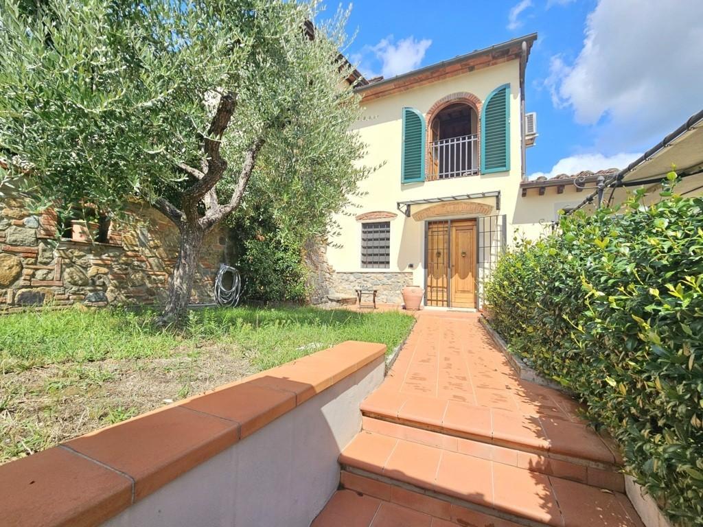 Casa indipendente con giardino, Uzzano santa lucia
