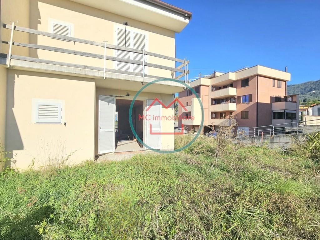 Villa con giardino a Uzzano