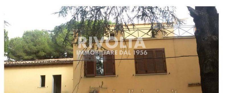 Villa in vendita a Genzano di Roma