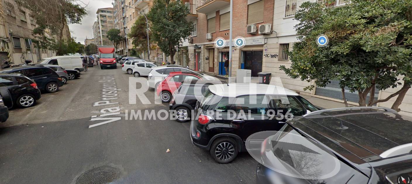 Locale commerciale in affitto a Roma