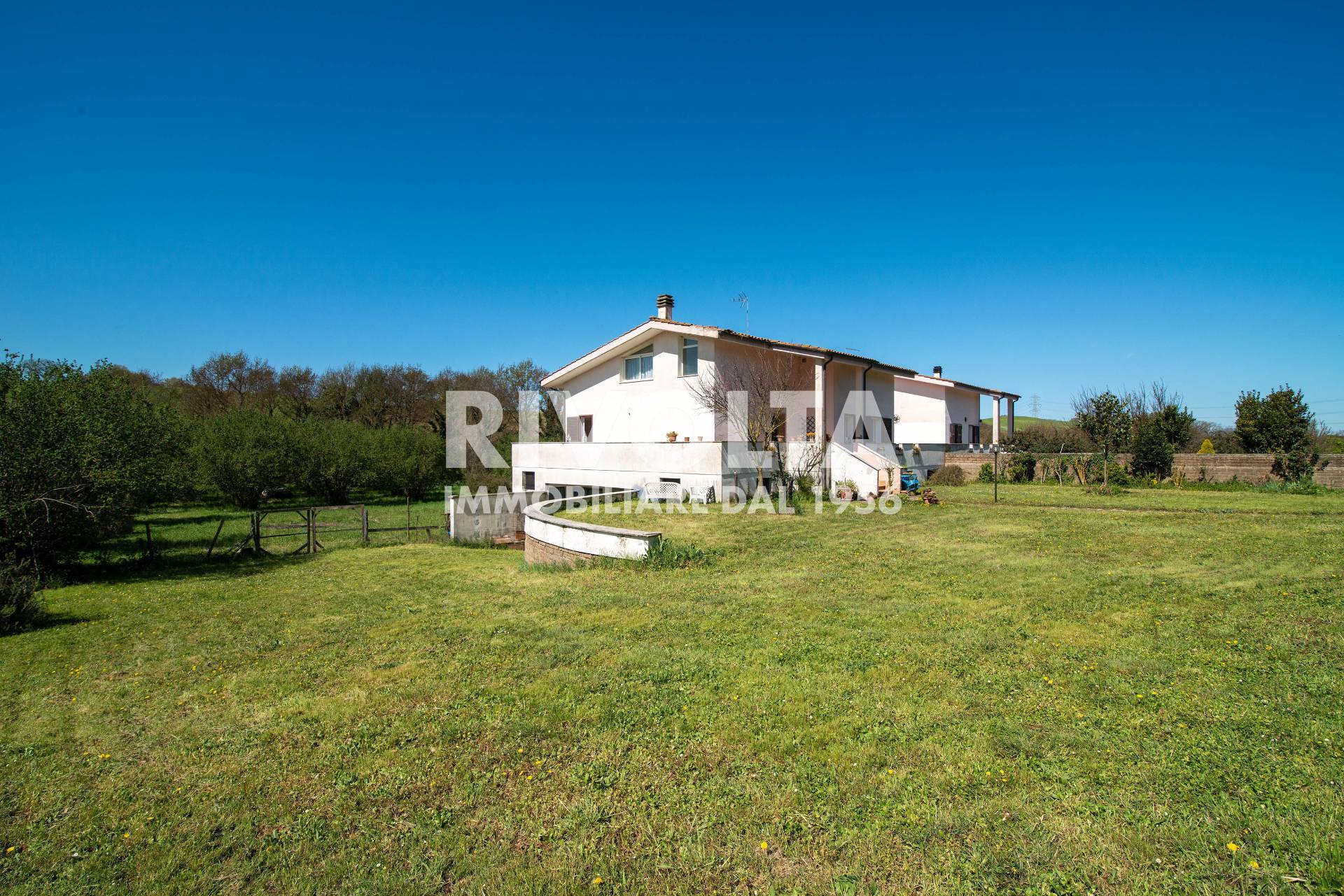 Villa in vendita a Rignano Flaminio, Montelacro