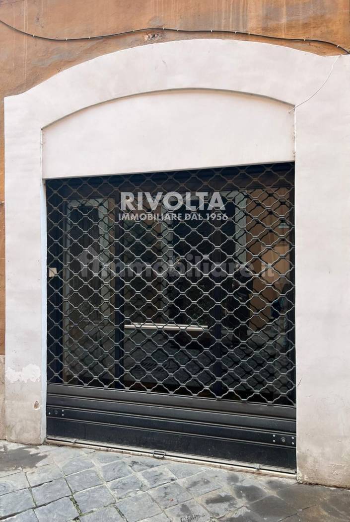 Locale commerciale in vendita a Roma, Centro Storico