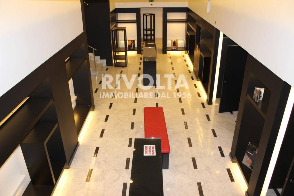 Locale commerciale in affitto a Roma, Centro Storico