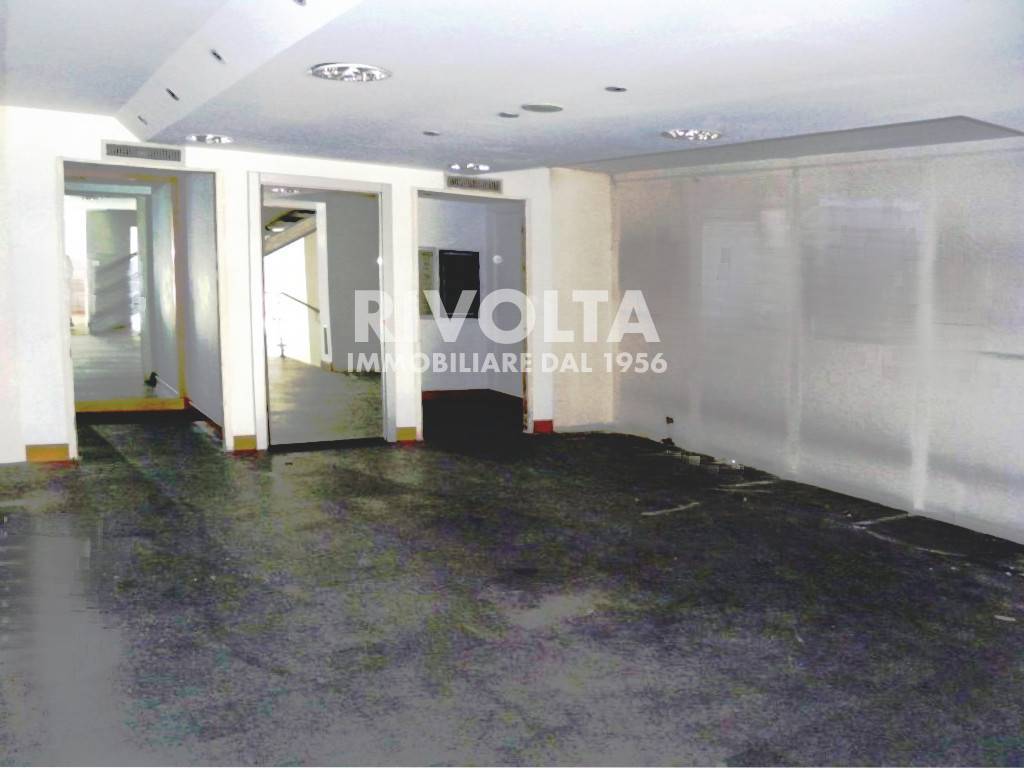 Locale commerciale in affitto a Roma, Centro Storico