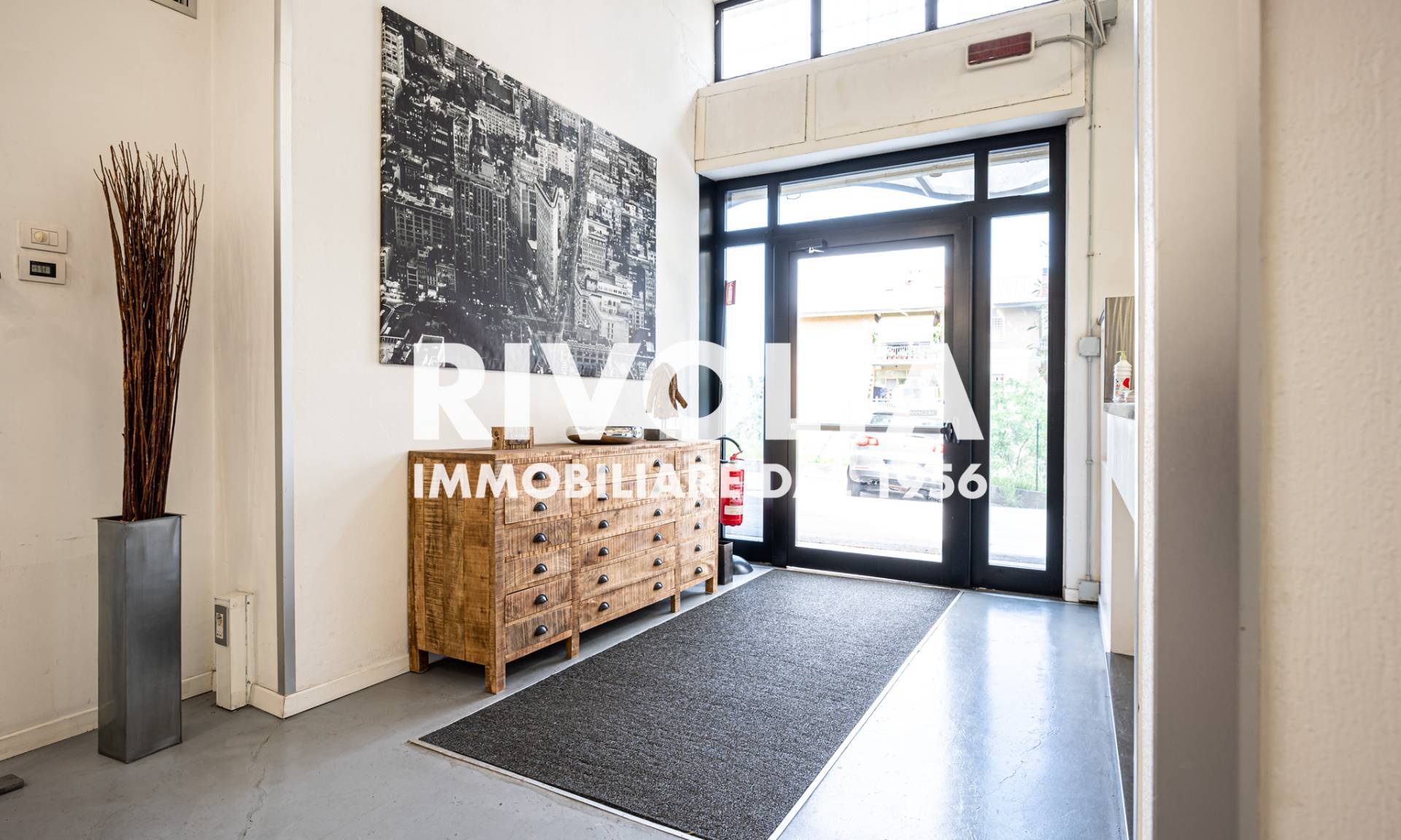 Locale commerciale in vendita a Roma, Torrevecchia