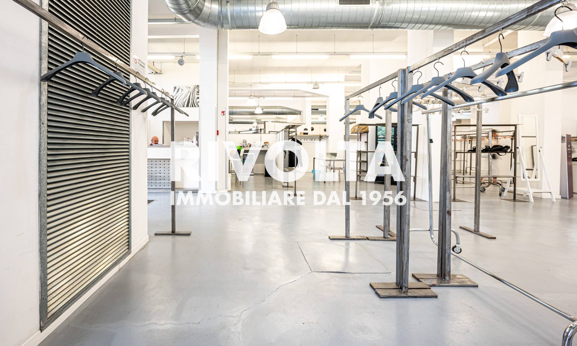 Locale commerciale in vendita a Roma, Torrevecchia