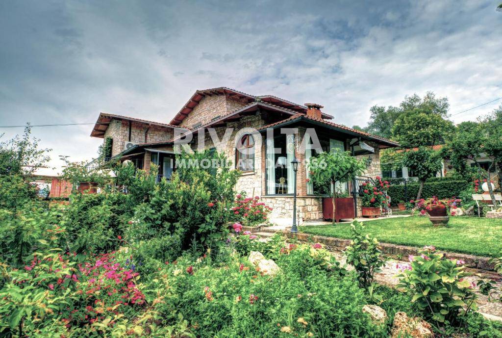 Villa in vendita a Manciano, Saturnia