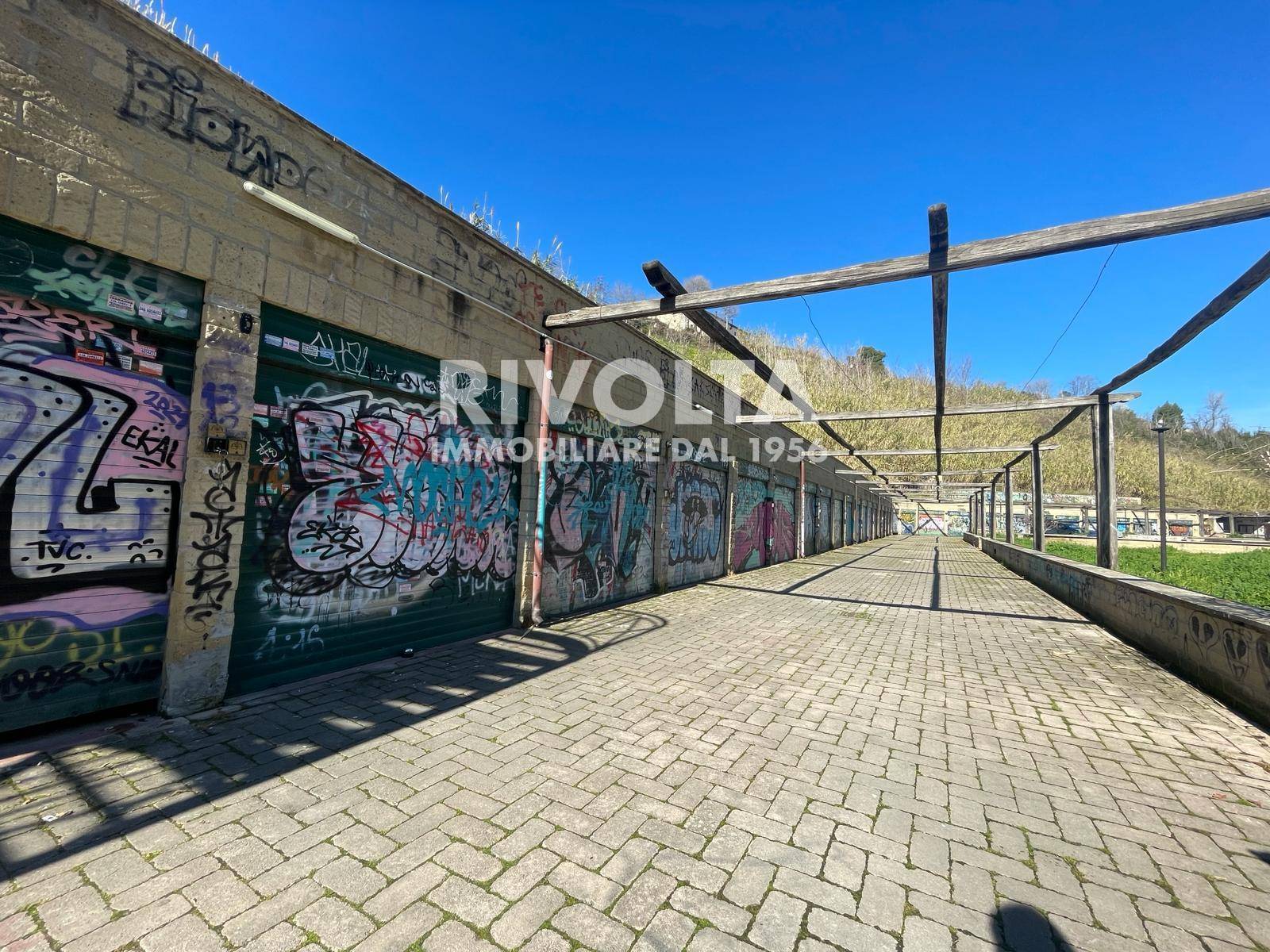 Box o garage in vendita a Roma, Cipro