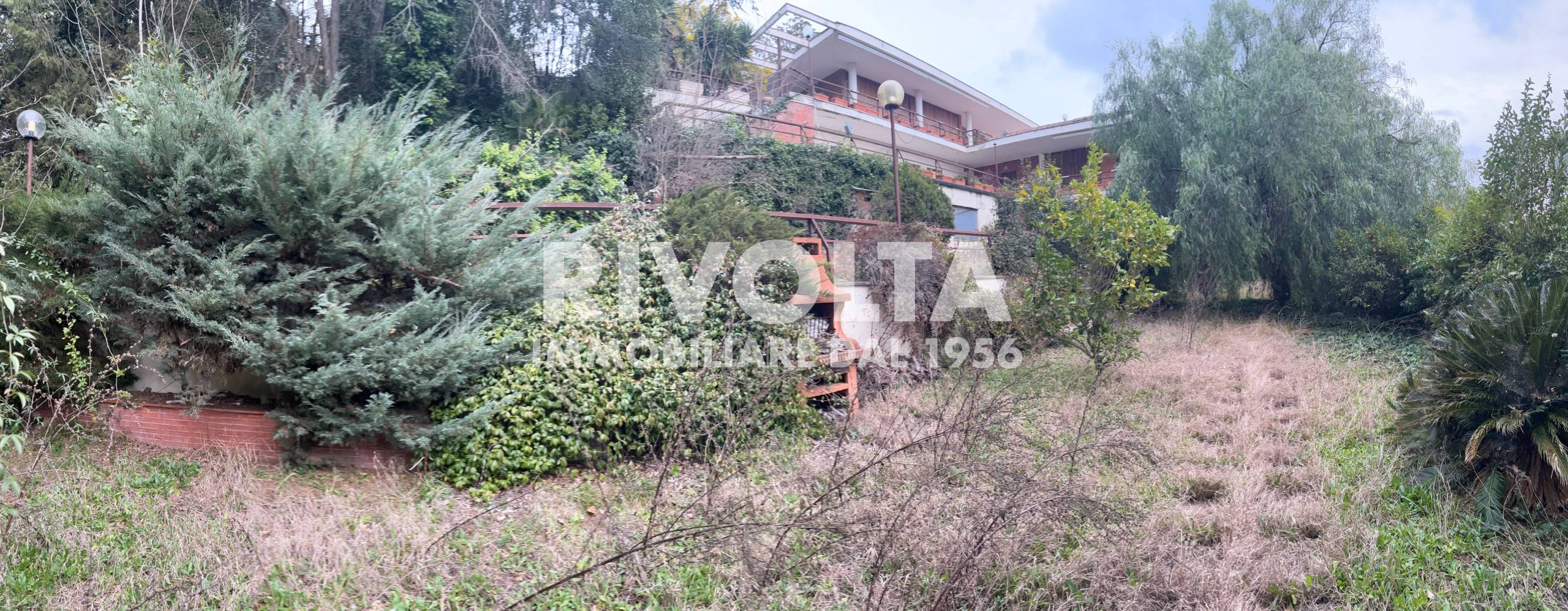 Edificio in vendita a Roma, Aurelio