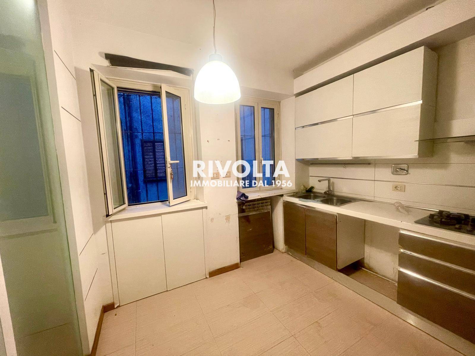 Appartamento in vendita a Roma, Bologna