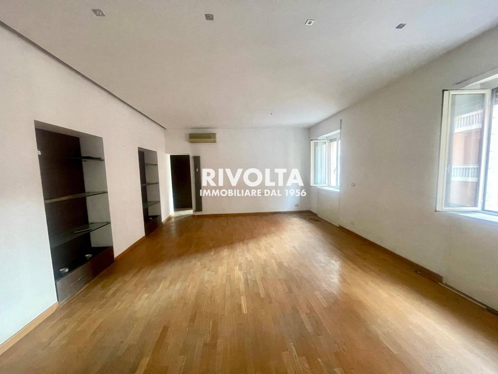 Appartamento in vendita a Roma, Bologna