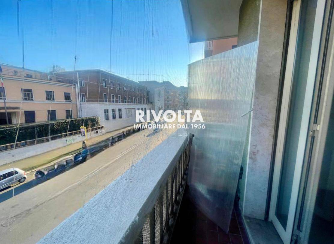 Appartamento in vendita a Roma, Bologna