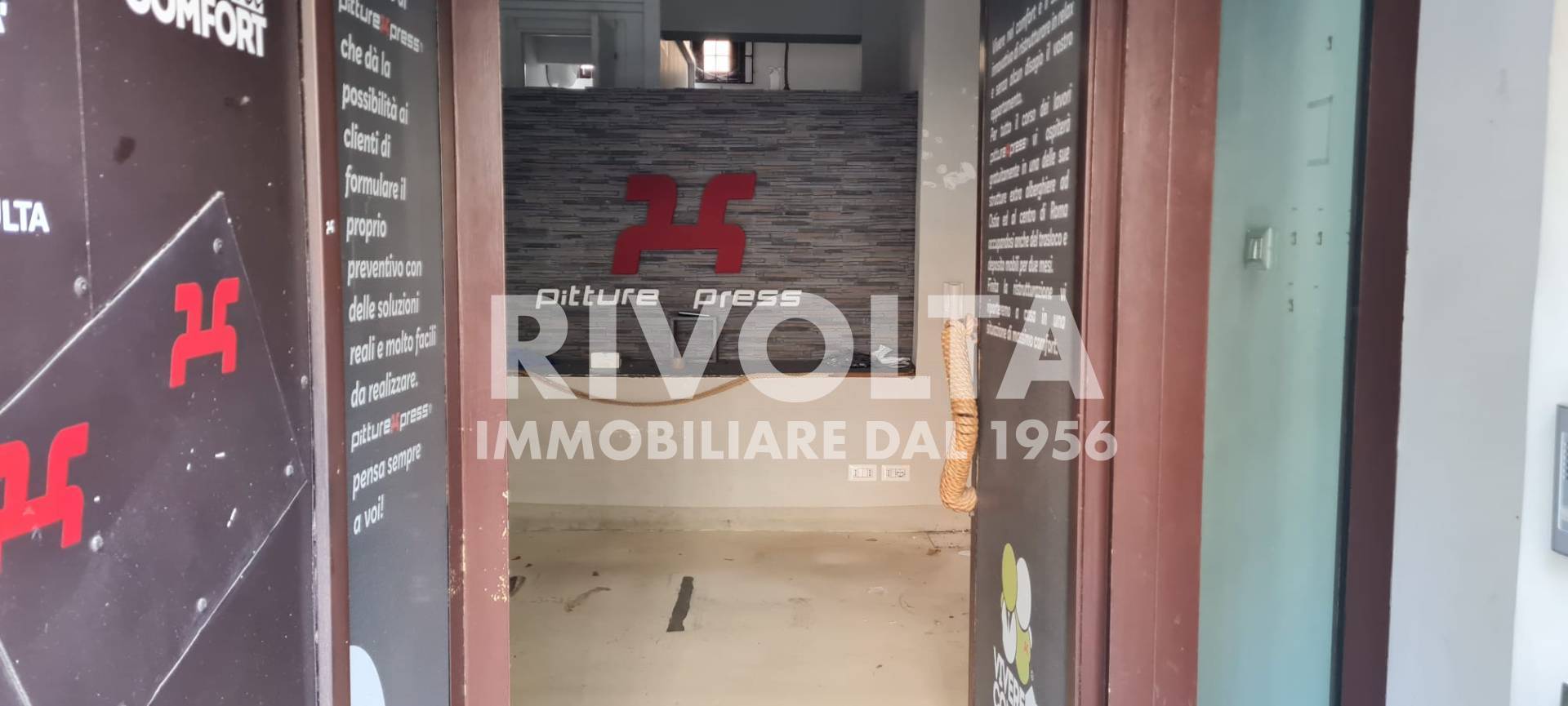 Locale commerciale in vendita a Roma, Ostia