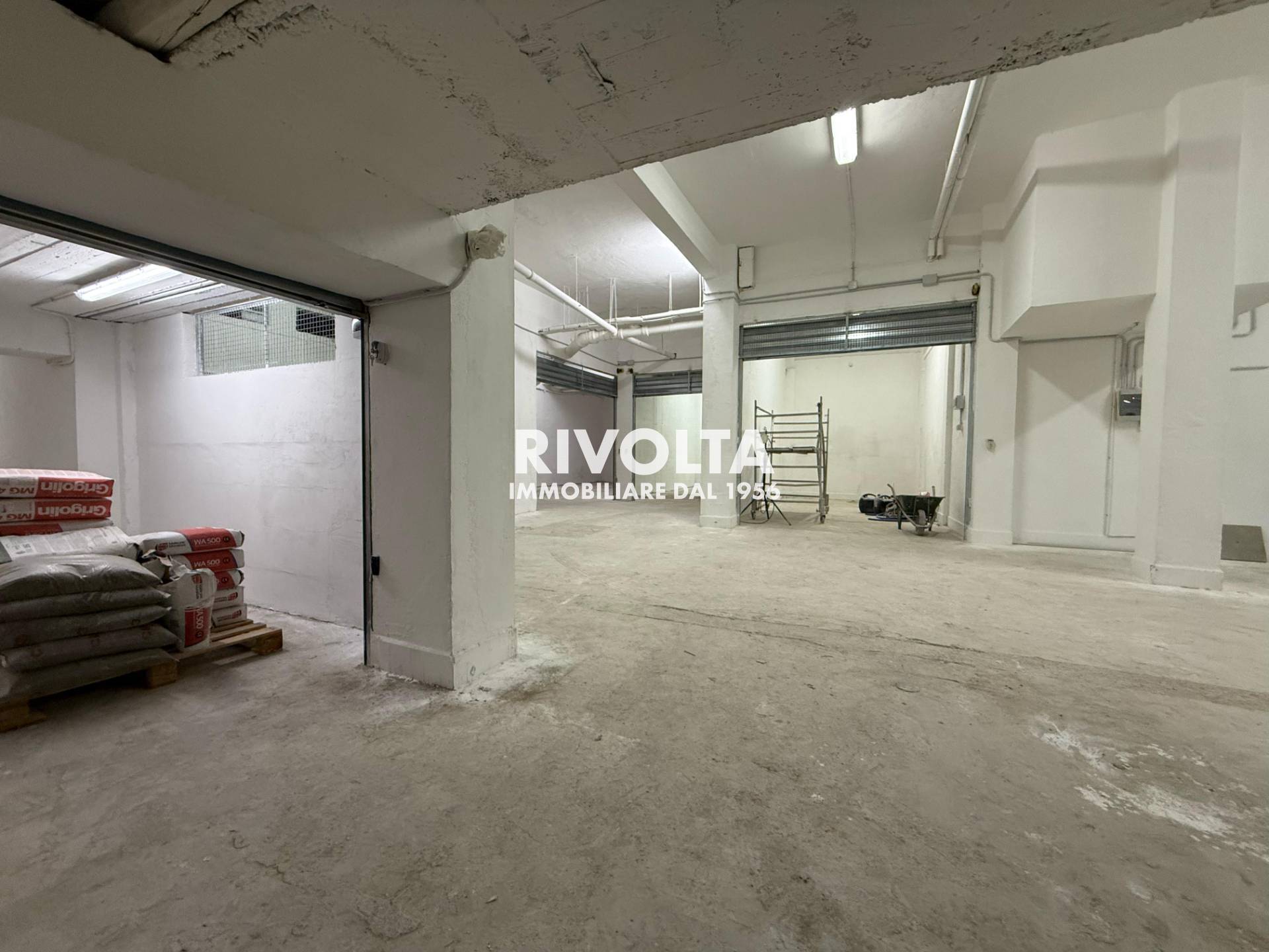 Box o garage in vendita a Roma