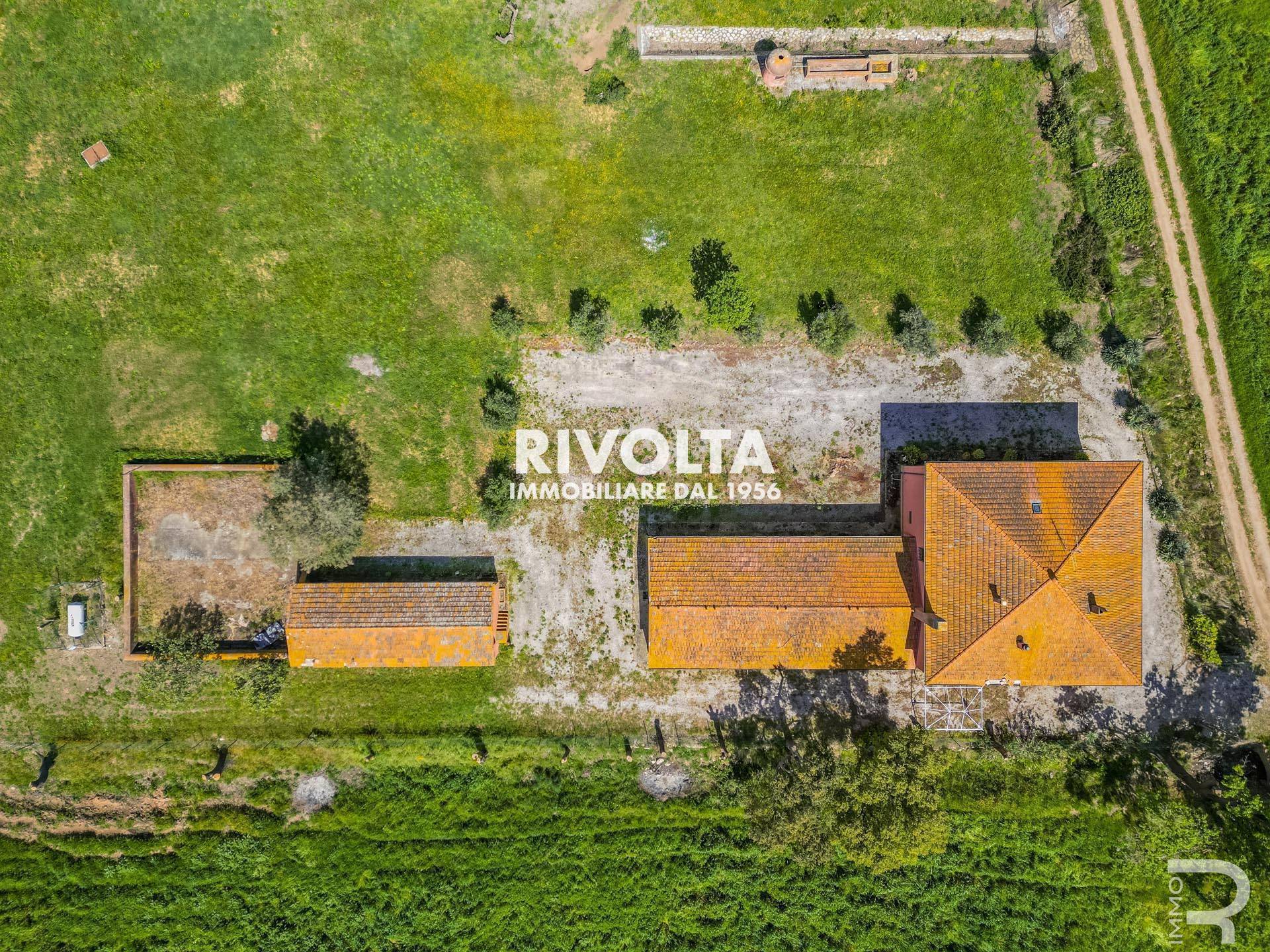 Rustico in vendita a Magliano in Toscana