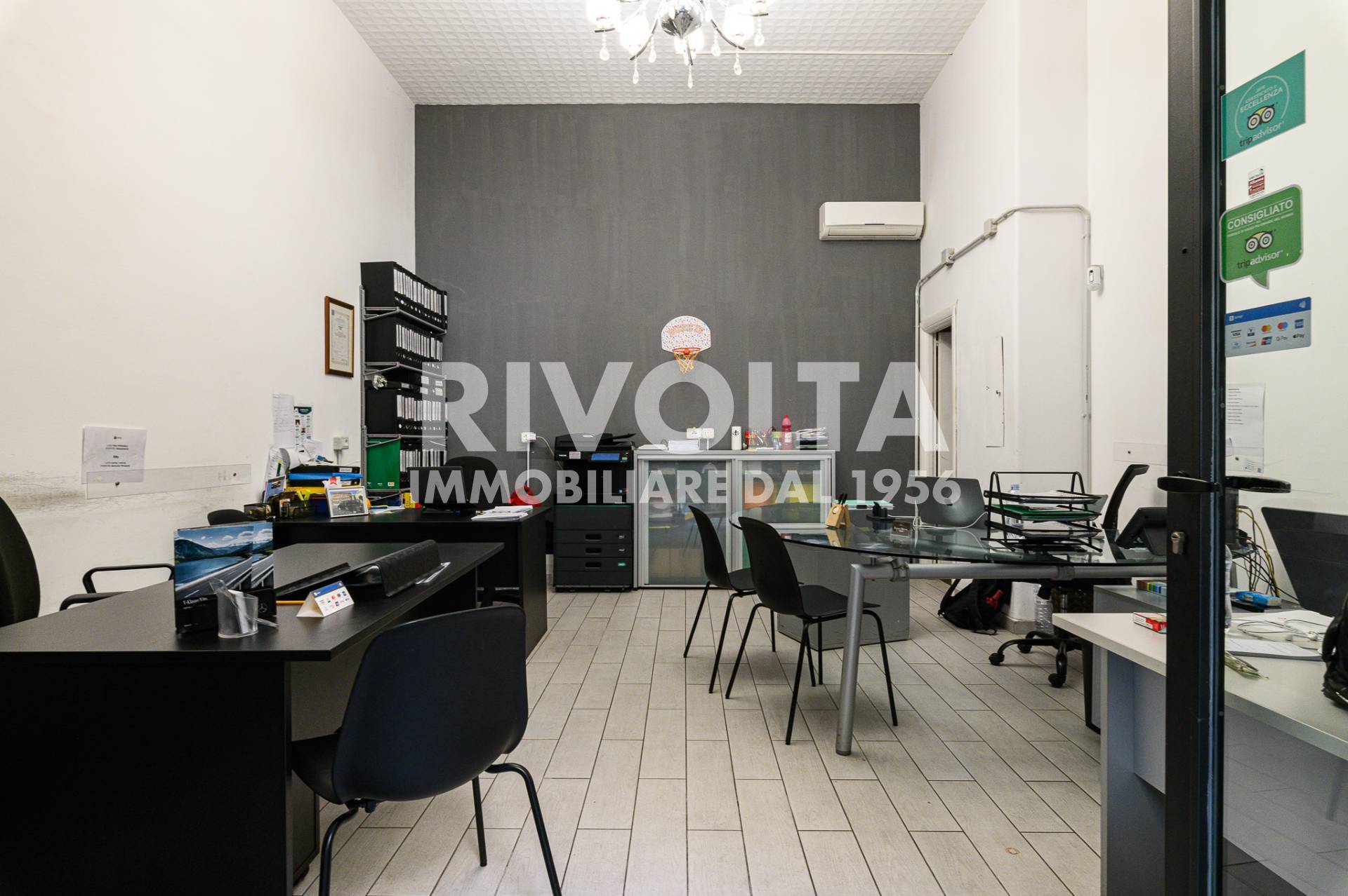 Locale commerciale in vendita a Roma, Africano