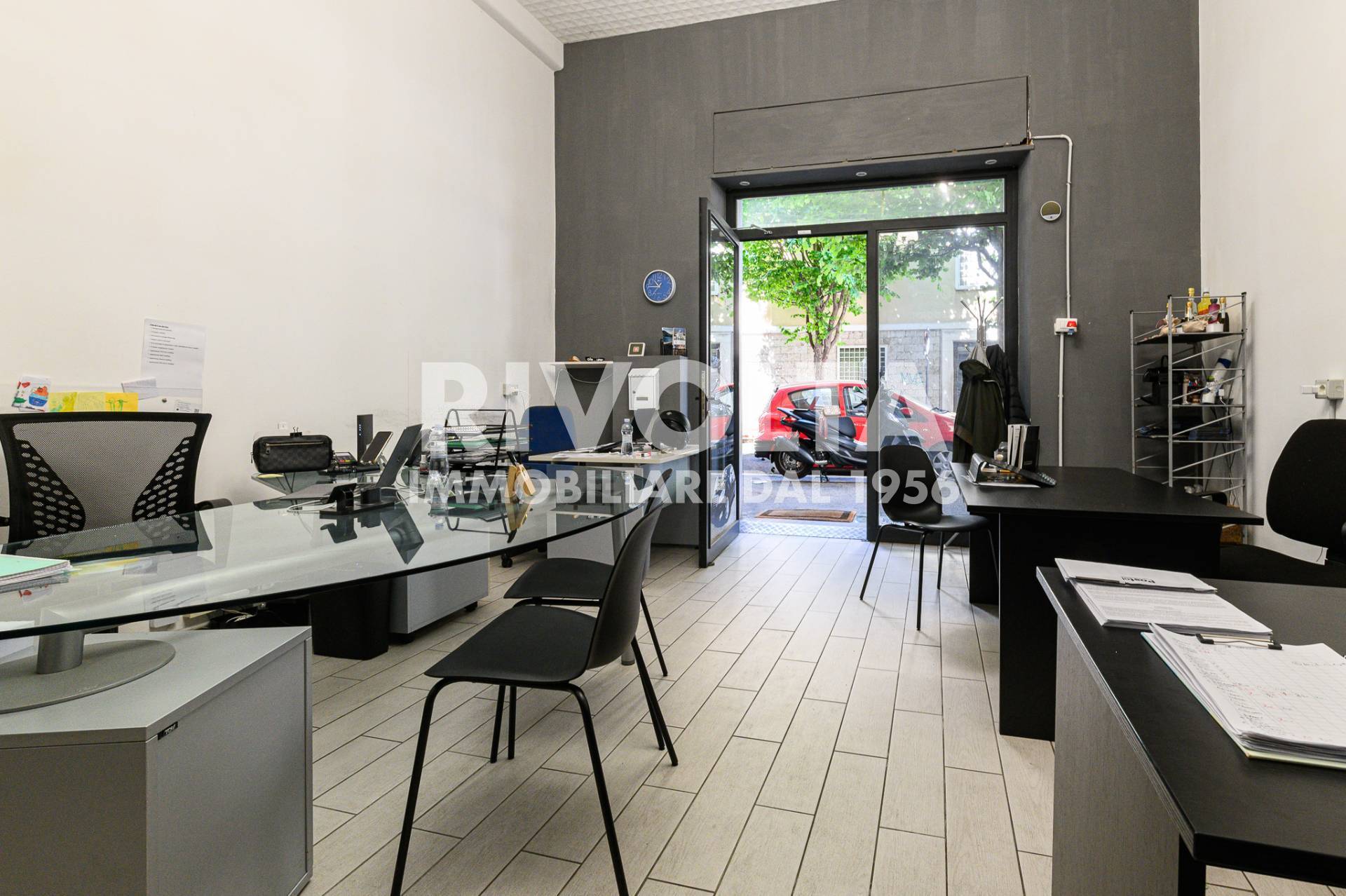 Locale commerciale in vendita a Roma, Africano