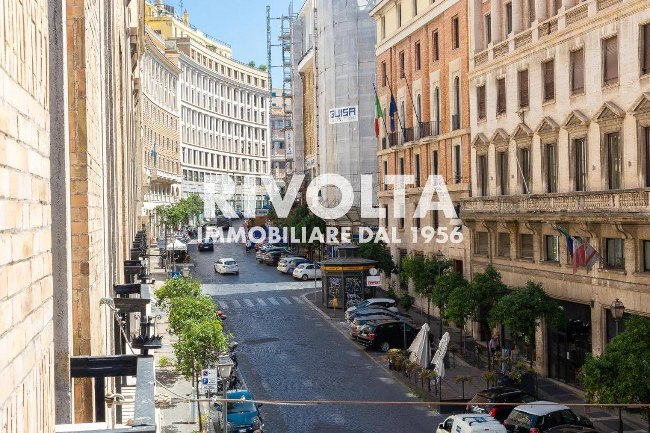 Locale commerciale in affitto a Roma, Centro Storico