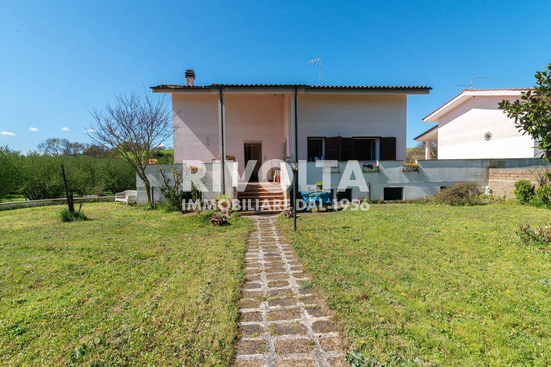 Villa in vendita a Rignano Flaminio, Montelacro