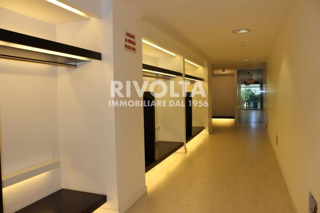 Locale commerciale in affitto a Roma, Centro Storico