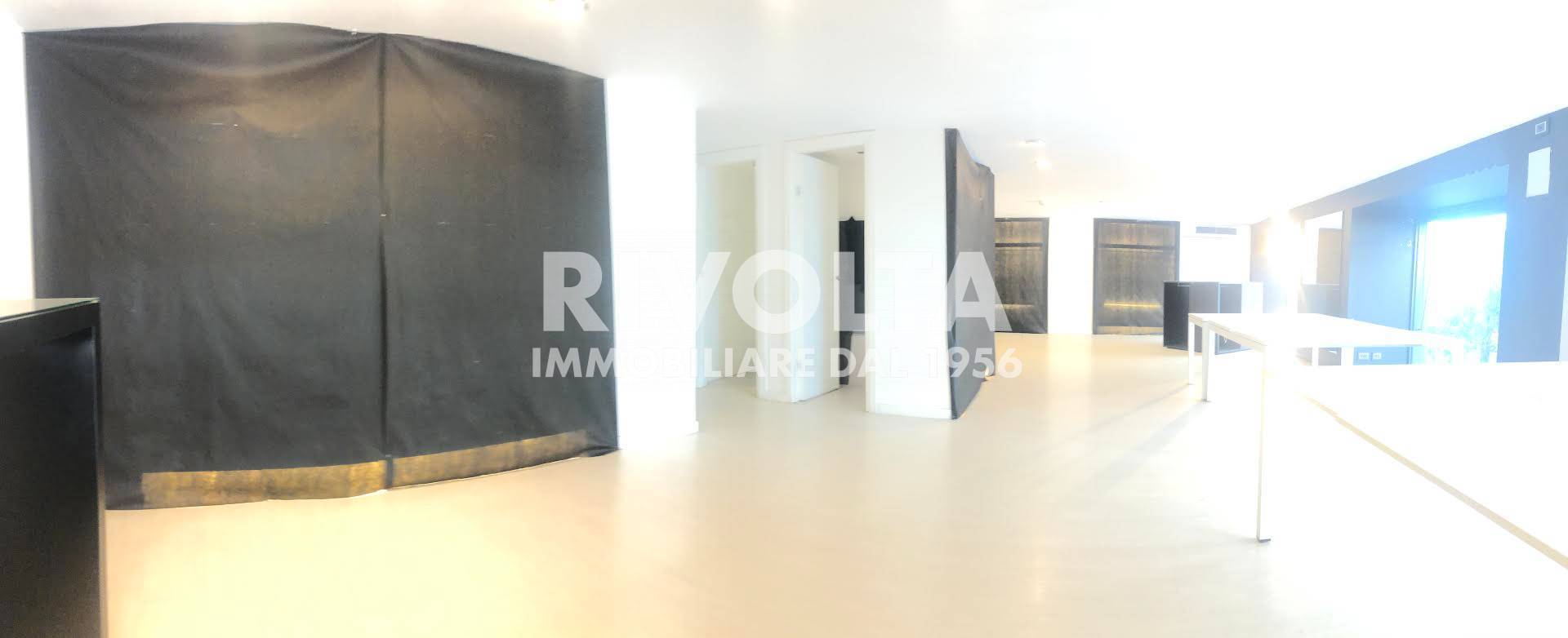 Locale commerciale in affitto a Roma, Centro Storico