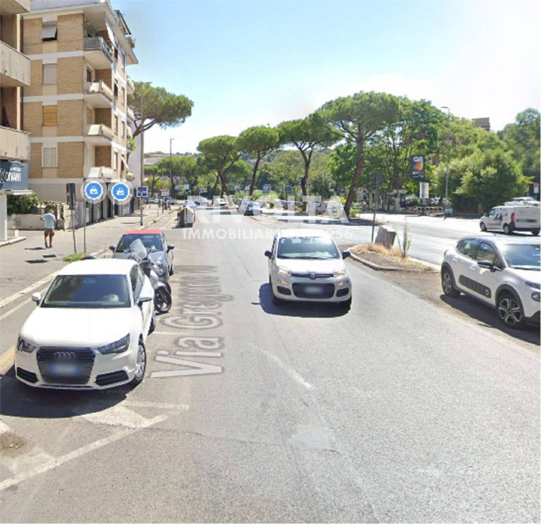 Locale commerciale in vendita a Roma, Gregorio VII