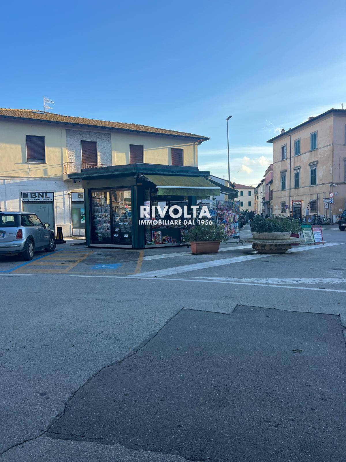 Locale commerciale in vendita a Orbetello