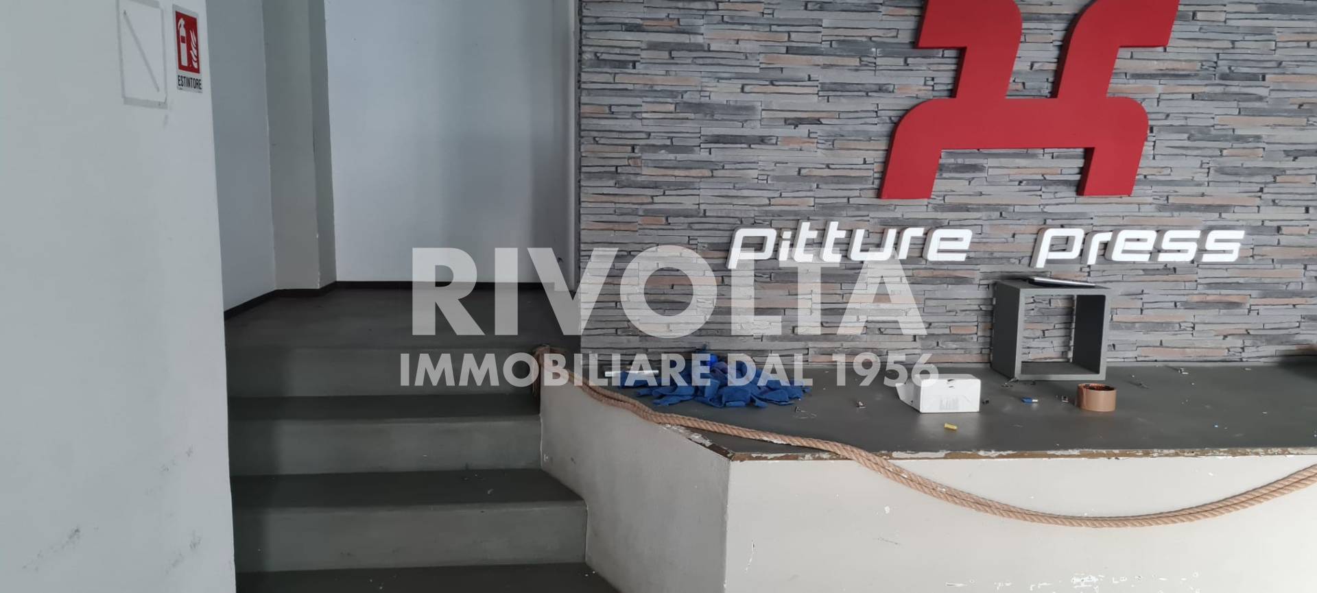 Locale commerciale in vendita a Roma, Ostia