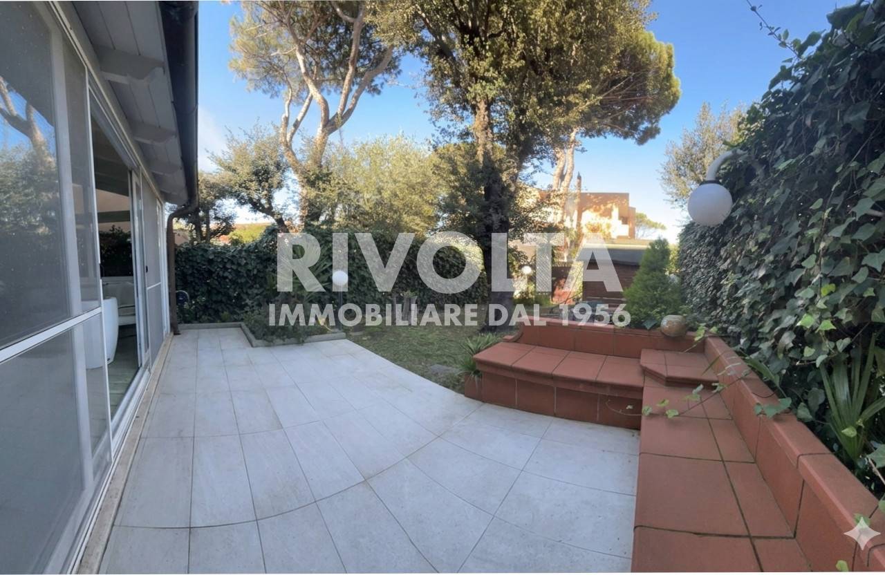 Villette a schiera in vendita a Fiumicino, Fregene